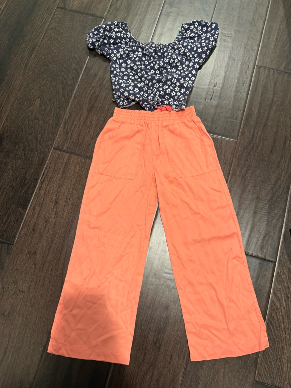 Vince Camuto Navy and White Floral Elastic-Waist Top and Pants set